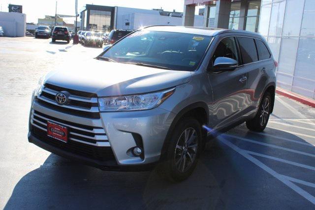 used 2019 Toyota Highlander car, priced at $27,995