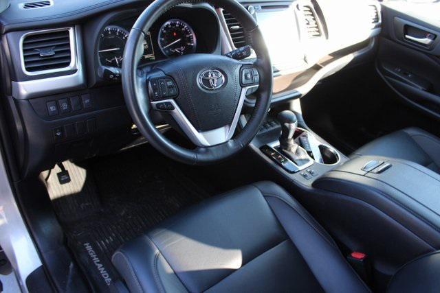 used 2019 Toyota Highlander car, priced at $27,995