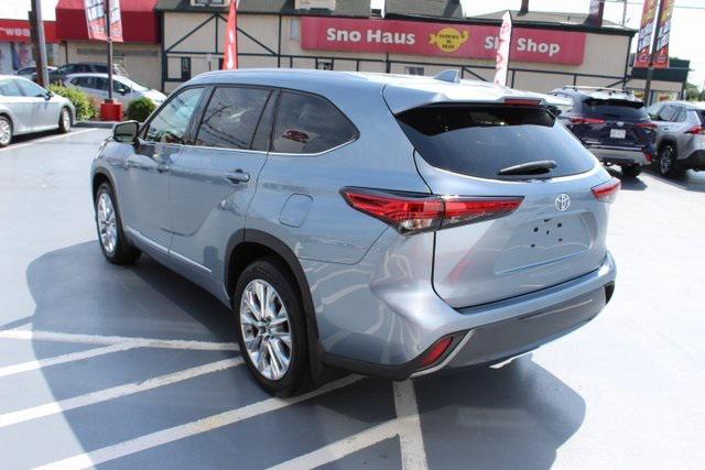 used 2021 Toyota Highlander car, priced at $35,995