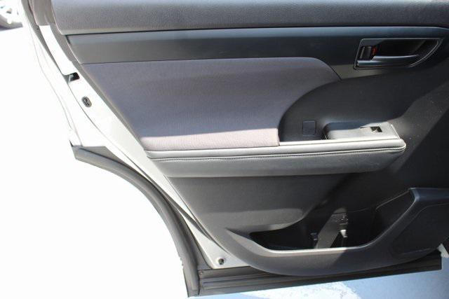 used 2022 Toyota Highlander car, priced at $31,995