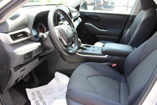used 2022 Toyota Highlander car, priced at $31,995