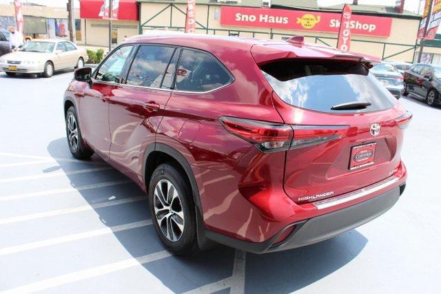 used 2020 Toyota Highlander car, priced at $28,995