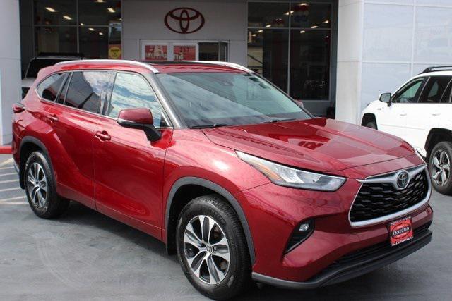 used 2020 Toyota Highlander car, priced at $28,995