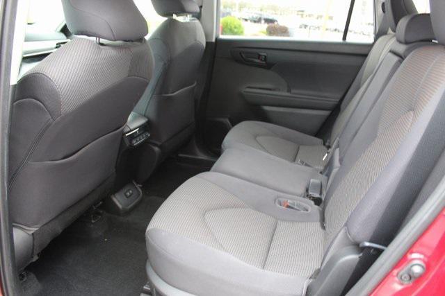 used 2021 Toyota Highlander car, priced at $31,995