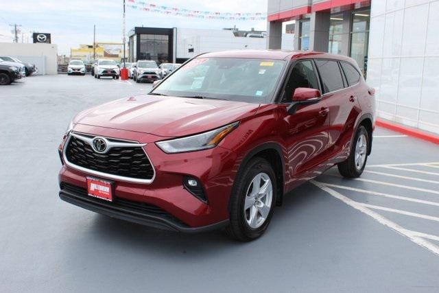 used 2021 Toyota Highlander car, priced at $31,995