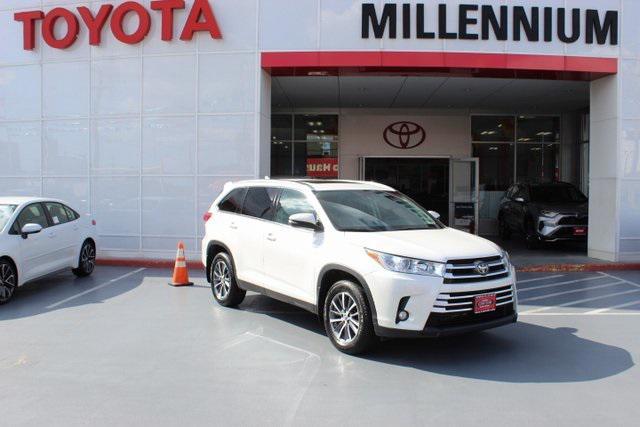 used 2019 Toyota Highlander car, priced at $26,995