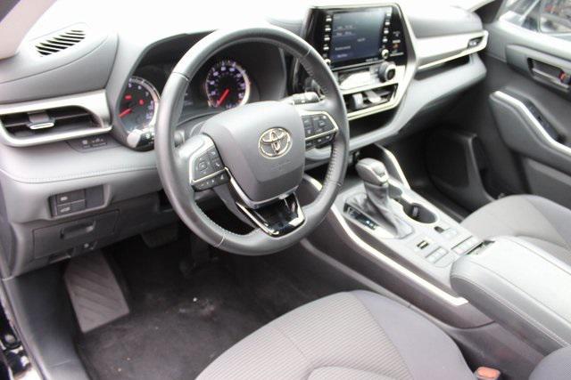 used 2021 Toyota Highlander car, priced at $29,995