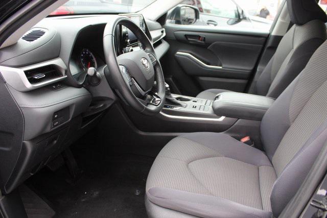 used 2021 Toyota Highlander car, priced at $29,995