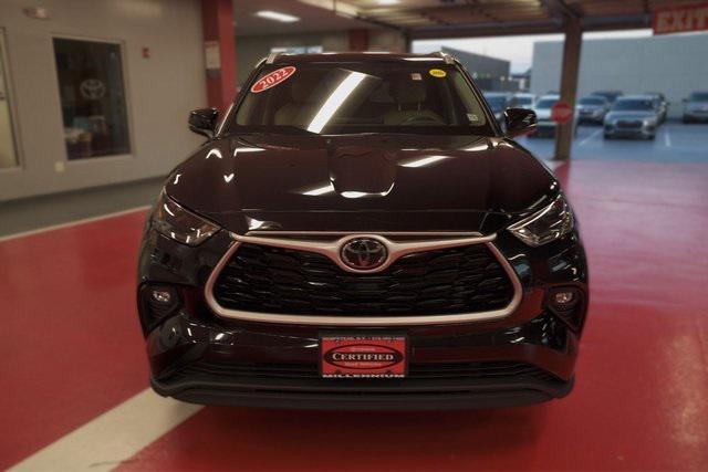 used 2022 Toyota Highlander car, priced at $38,995