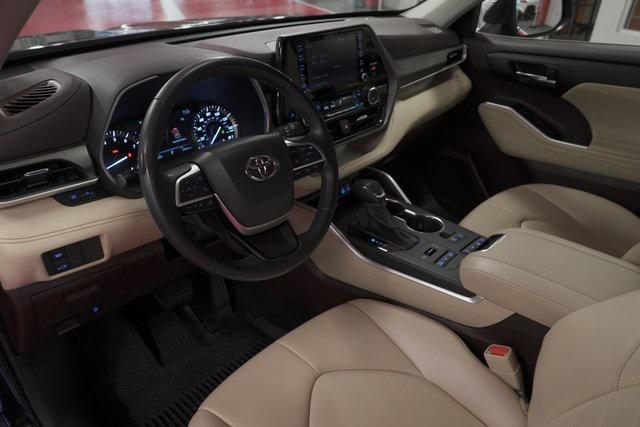 used 2022 Toyota Highlander car, priced at $38,995
