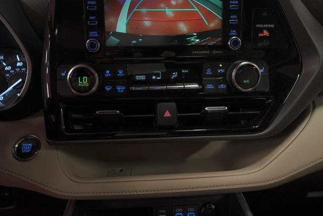 used 2022 Toyota Highlander car, priced at $38,995