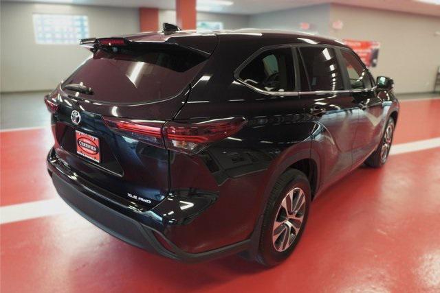 used 2024 Toyota Highlander car, priced at $44,995