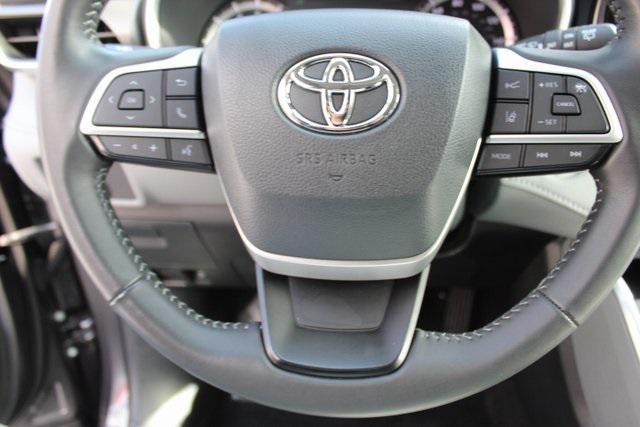 used 2024 Toyota Highlander car, priced at $41,995