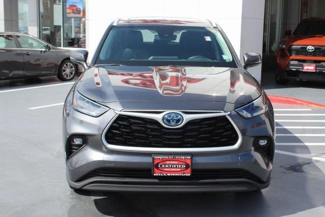 used 2024 Toyota Highlander Hybrid car, priced at $47,995