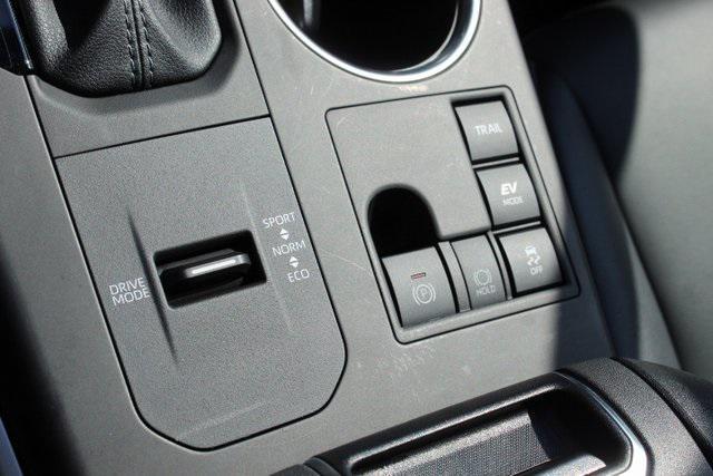 used 2024 Toyota Highlander Hybrid car, priced at $47,995