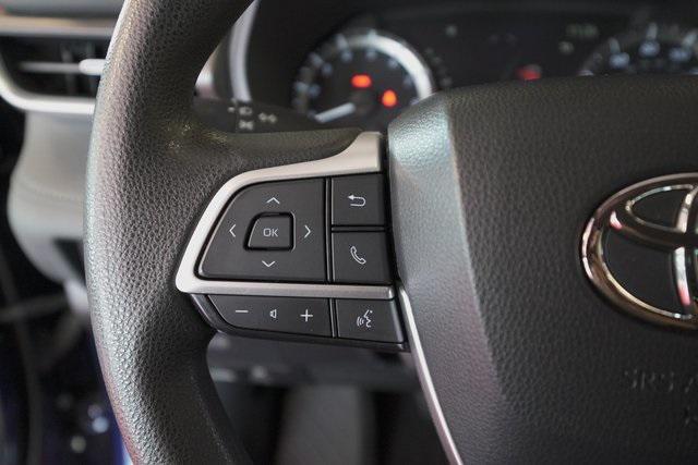 used 2023 Toyota Highlander car, priced at $41,995
