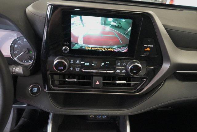 used 2023 Toyota Highlander car, priced at $41,995