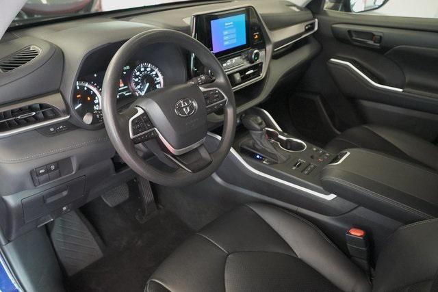 used 2023 Toyota Highlander car, priced at $41,995