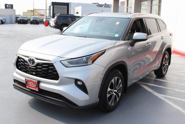 used 2021 Toyota Highlander car, priced at $33,995