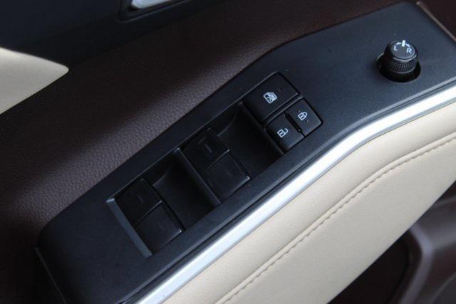 used 2022 Toyota Highlander car, priced at $37,995