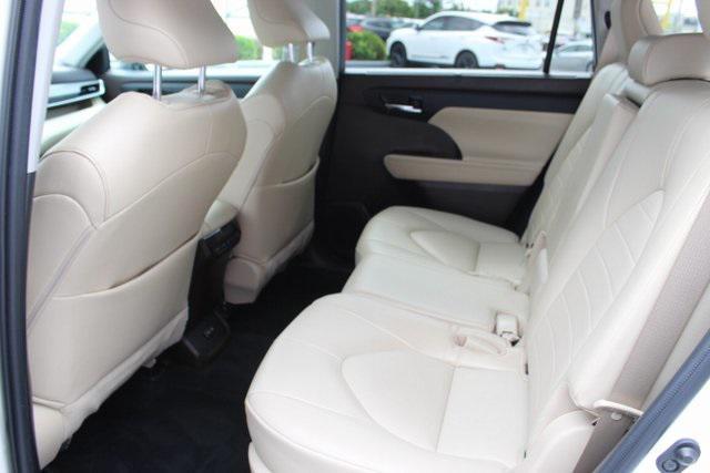 used 2022 Toyota Highlander car, priced at $37,995