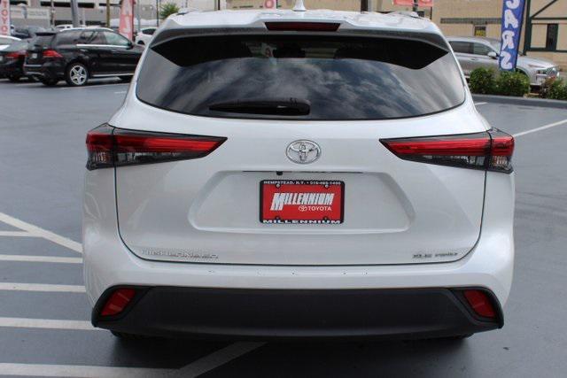 used 2022 Toyota Highlander car, priced at $37,995