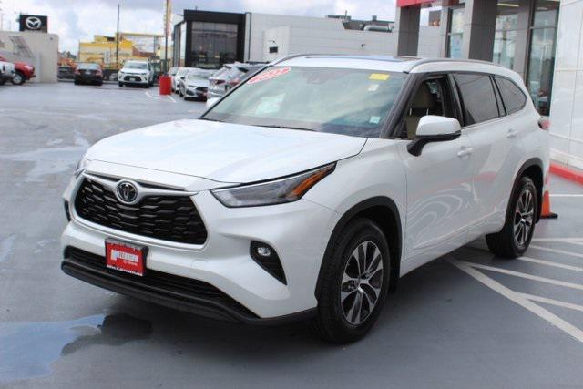 used 2022 Toyota Highlander car, priced at $37,995