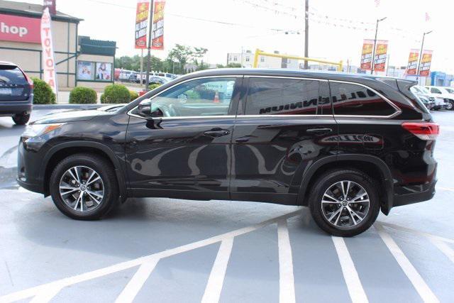 used 2019 Toyota Highlander car, priced at $24,995