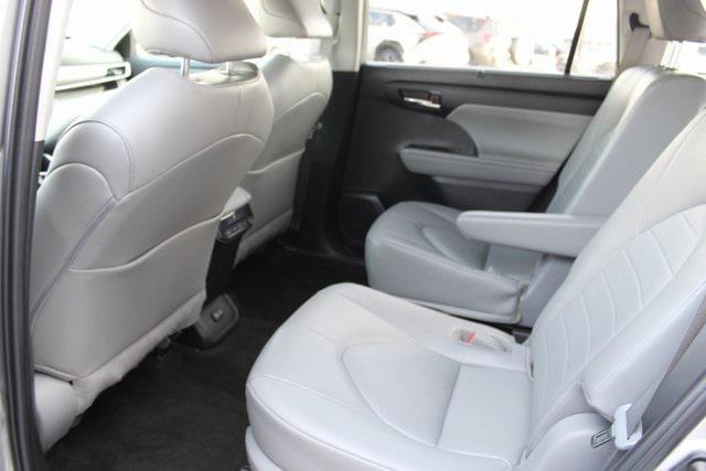 used 2023 Toyota Highlander car, priced at $32,995