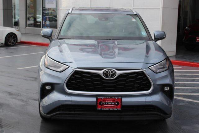 used 2022 Toyota Highlander car, priced at $37,995