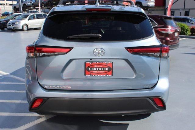 used 2022 Toyota Highlander car, priced at $34,995