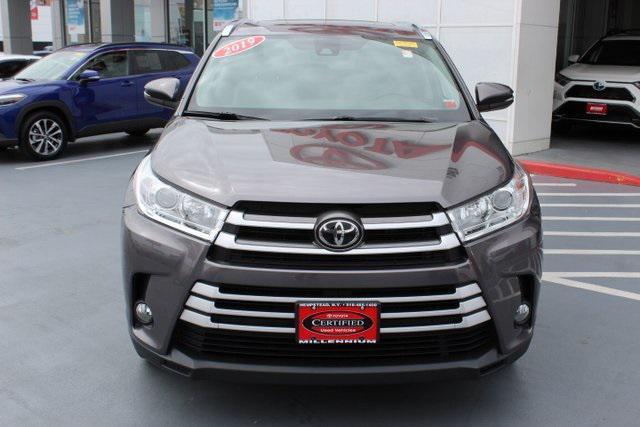 used 2019 Toyota Highlander car, priced at $25,995