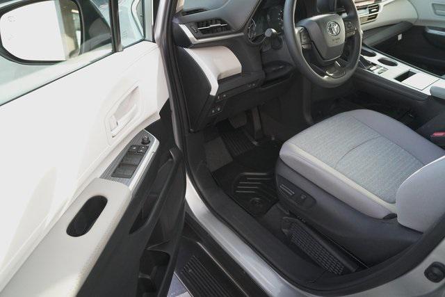 used 2025 Toyota Sienna car, priced at $74,995