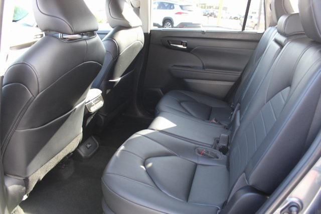 used 2023 Toyota Highlander car, priced at $41,995