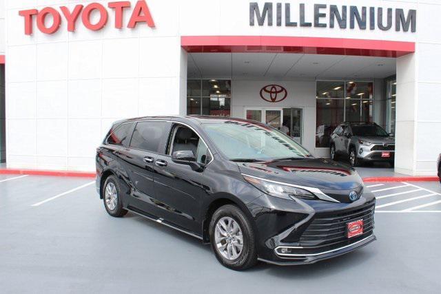used 2024 Toyota Sienna car, priced at $47,995