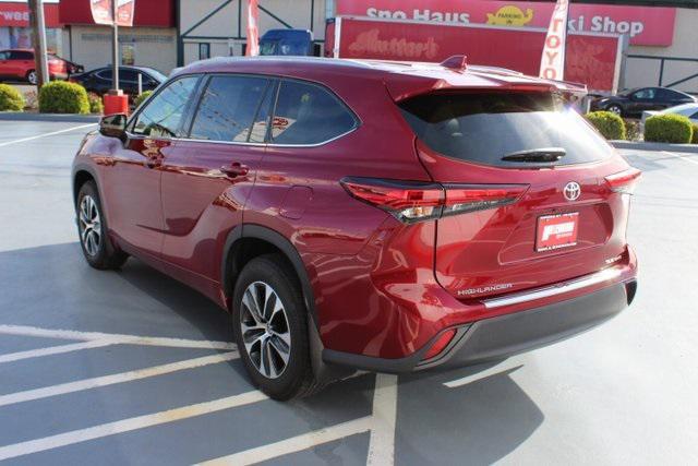used 2022 Toyota Highlander car, priced at $36,995