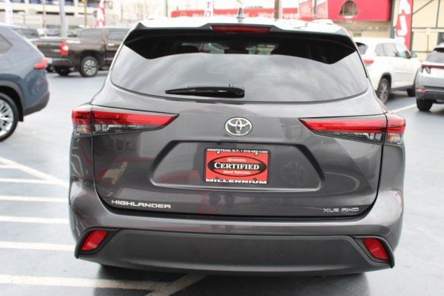 used 2022 Toyota Highlander car, priced at $32,995