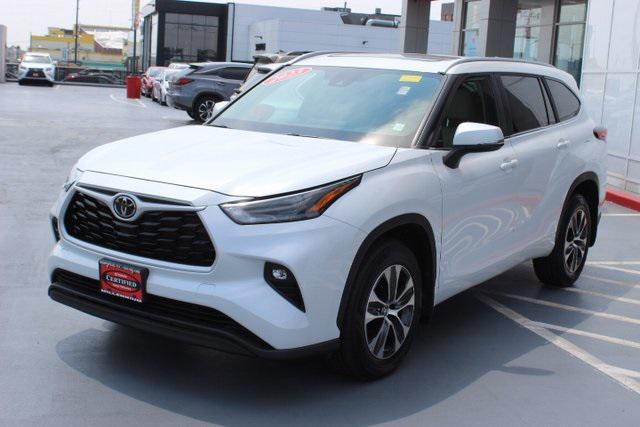 used 2023 Toyota Highlander car, priced at $38,995