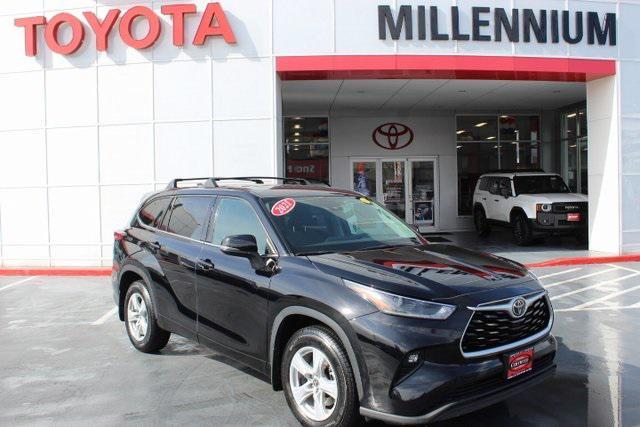 used 2021 Toyota Highlander car, priced at $27,995