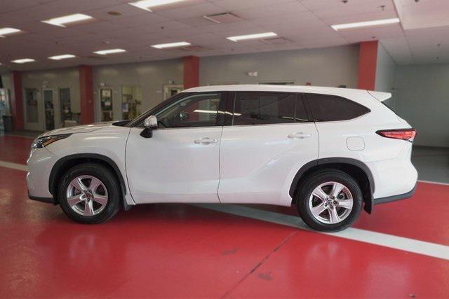 used 2022 Toyota Highlander car, priced at $33,995