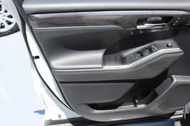 used 2021 Toyota Highlander car, priced at $37,995