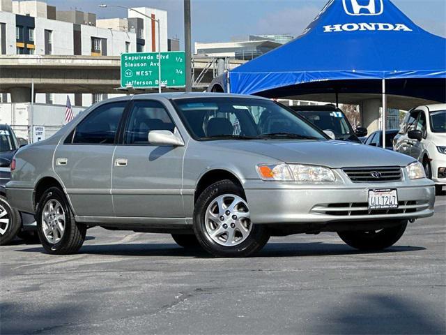 used 2000 Toyota Camry car, priced at $6,750
