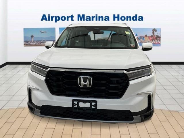 new 2025 Honda Pilot car, priced at $51,150