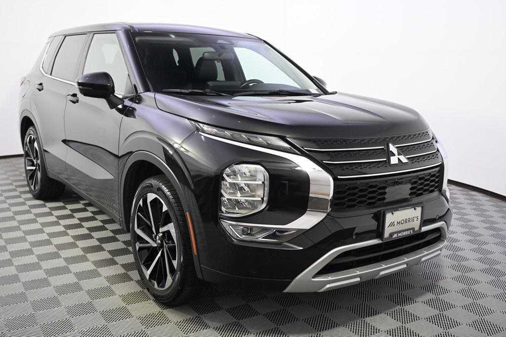 used 2024 Mitsubishi Outlander car, priced at $24,888