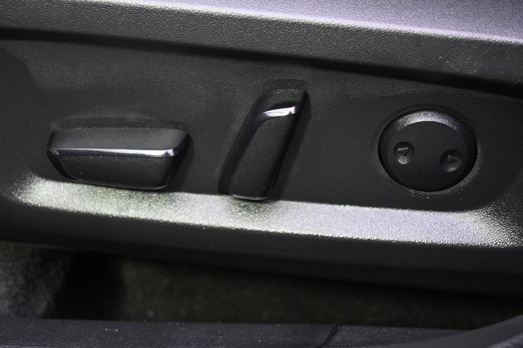 used 2024 Mitsubishi Outlander car, priced at $24,888