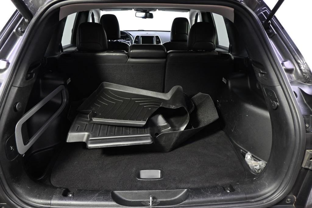 used 2018 Jeep Cherokee car, priced at $13,888