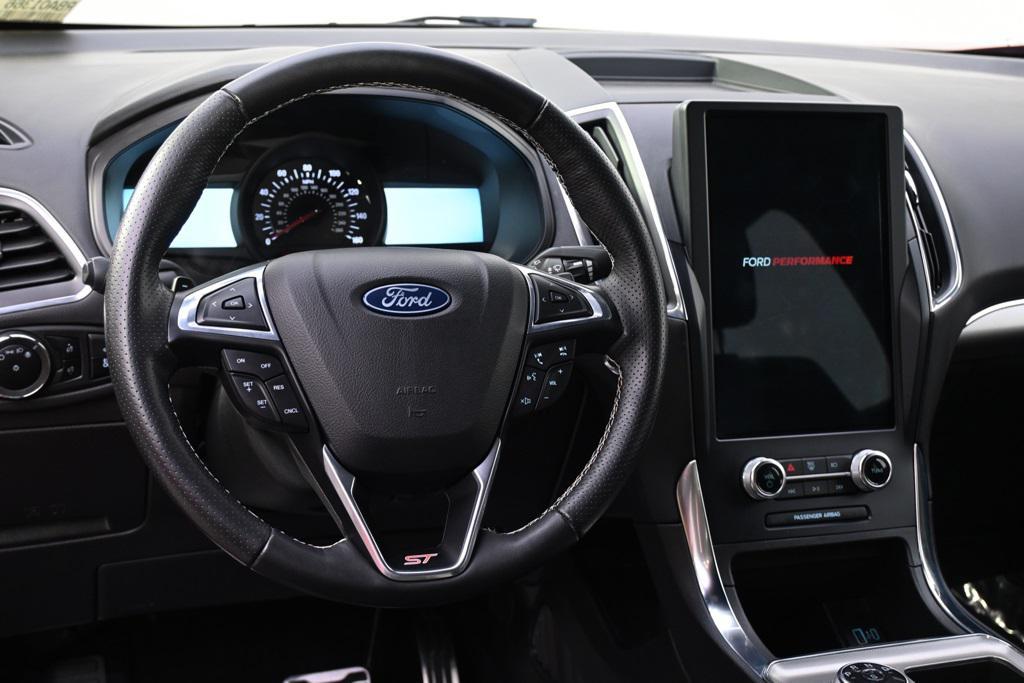 used 2024 Ford Edge car, priced at $32,988