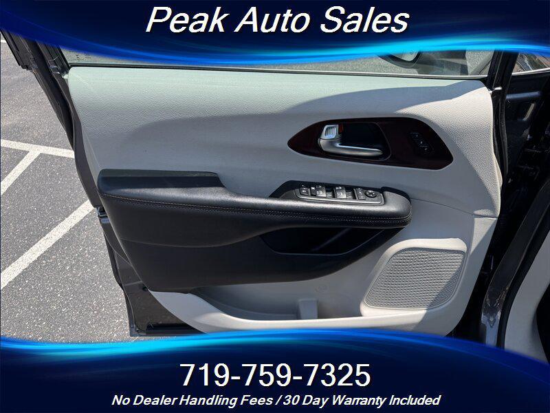 used 2019 Chrysler Pacifica car, priced at $15,687