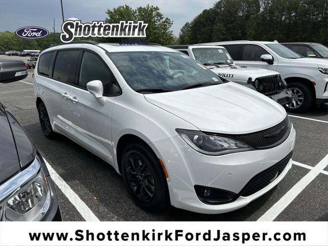used 2020 Chrysler Pacifica car, priced at $30,334