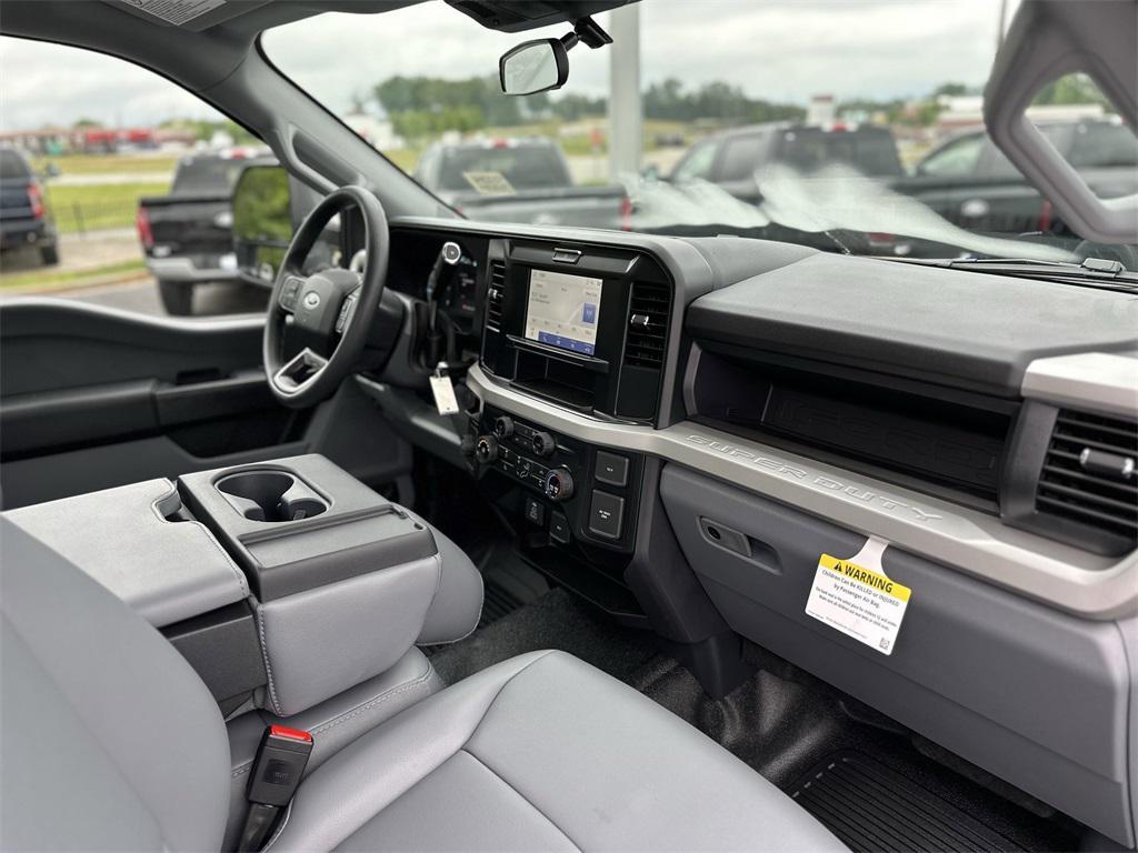 new 2025 Ford F-250 car, priced at $50,825